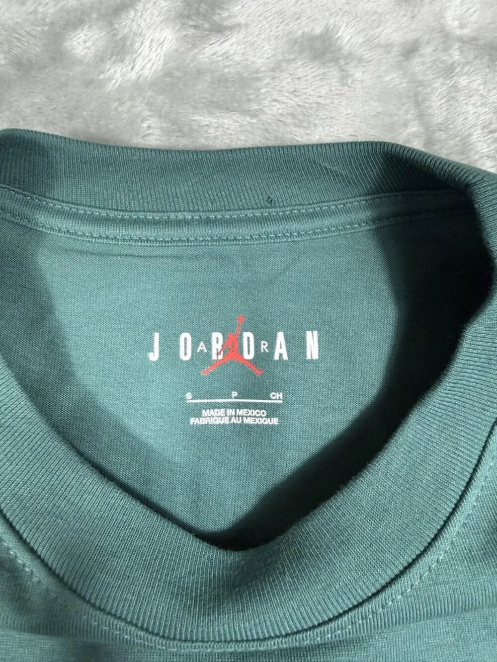 Jordan Shirt Men's Small Green Love Hurts Jumpman Tee Football